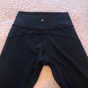 Lululemon Black HR Leggings 25”